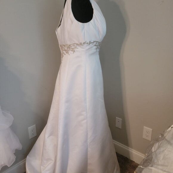 Size 18 Long A Line Wedding Dress V Neck Train Bridal Gown - Picture 13 of 16